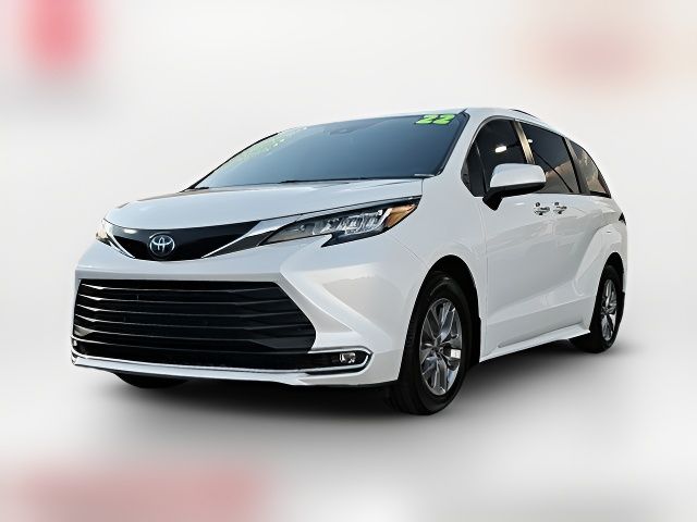 2022 Toyota Sienna XLE