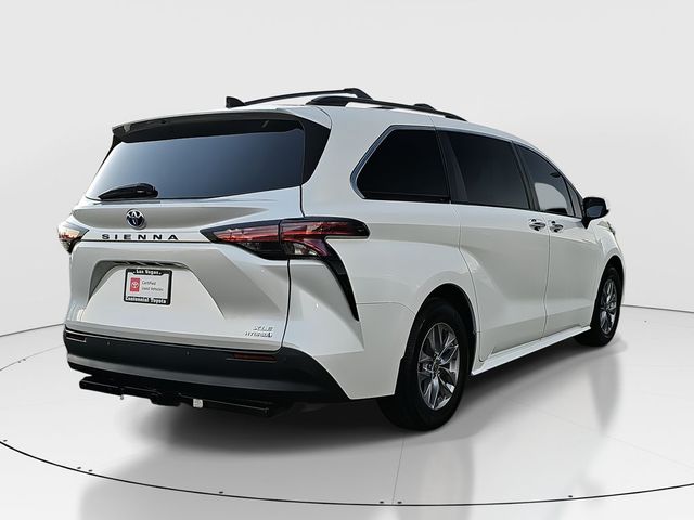 2022 Toyota Sienna XLE