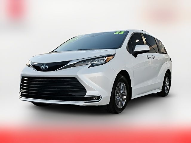 2022 Toyota Sienna XLE