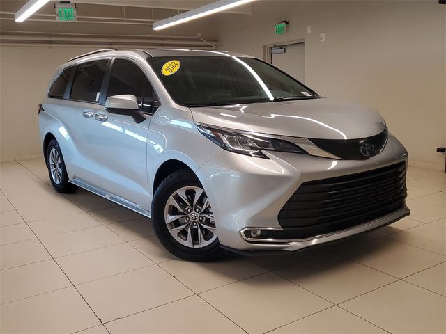 2022 Toyota Sienna XLE