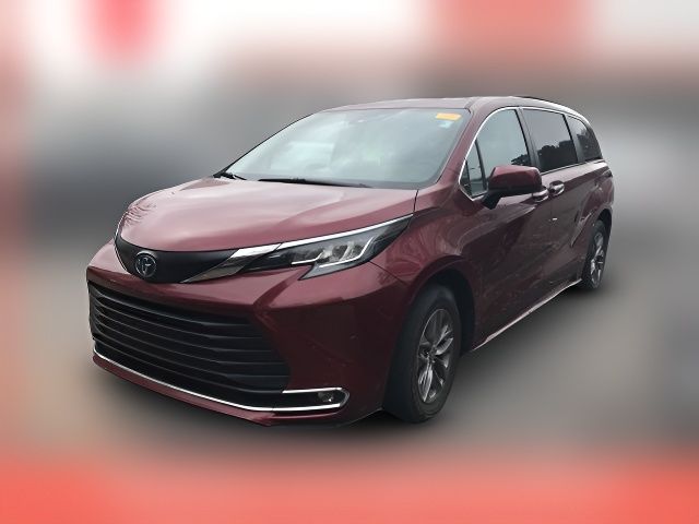 2022 Toyota Sienna XLE