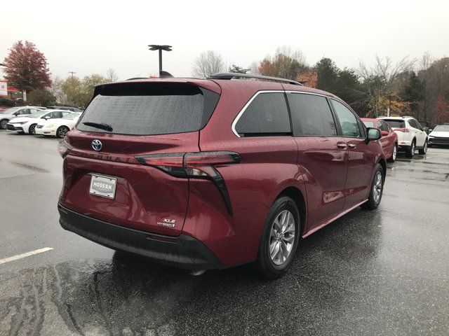 2022 Toyota Sienna XLE