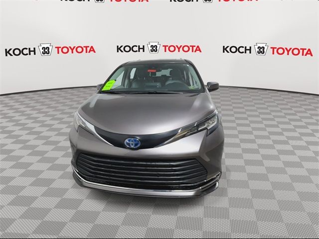 2022 Toyota Sienna XLE