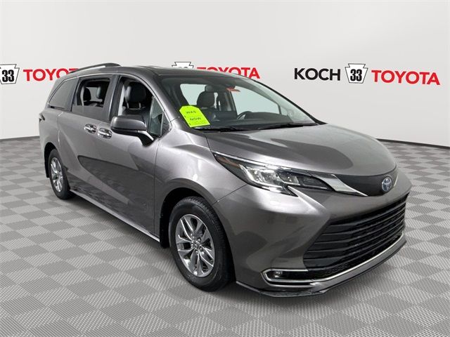 2022 Toyota Sienna XLE