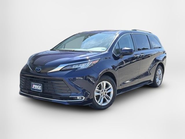 2022 Toyota Sienna XLE