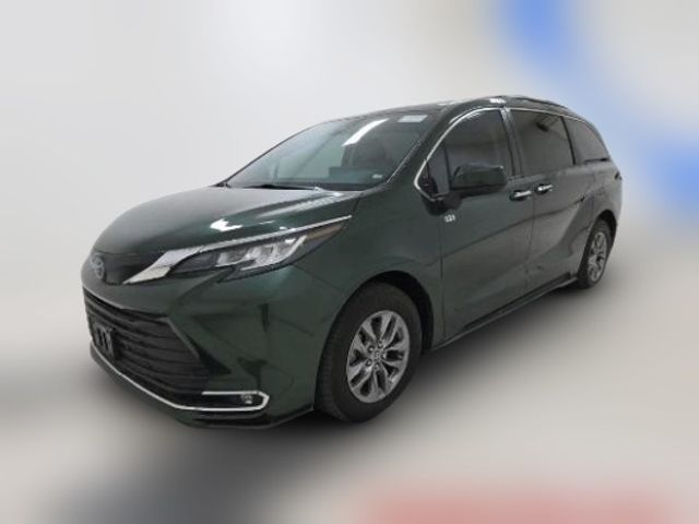 2022 Toyota Sienna XLE