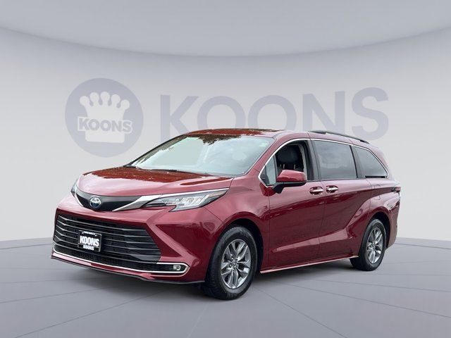 2022 Toyota Sienna XLE