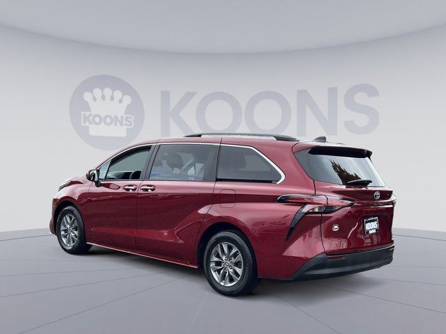 2022 Toyota Sienna XLE