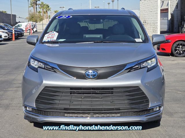 2022 Toyota Sienna XLE