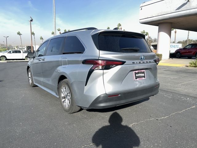 2022 Toyota Sienna XLE