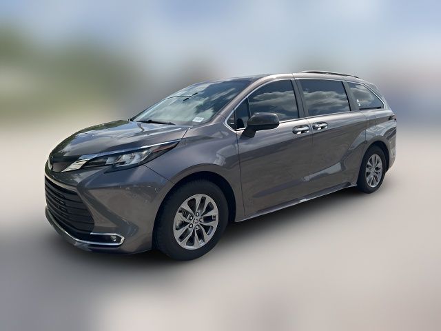 2022 Toyota Sienna XLE