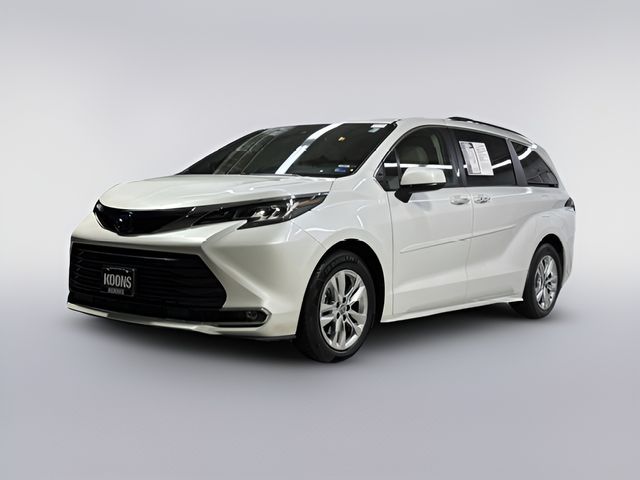 2022 Toyota Sienna XLE