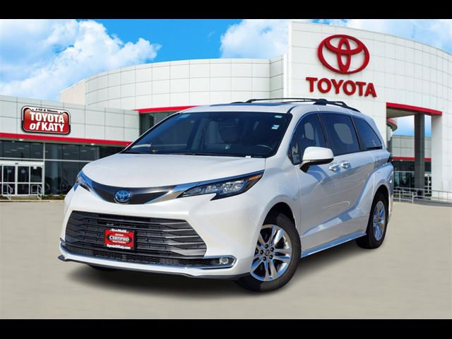 2022 Toyota Sienna XLE