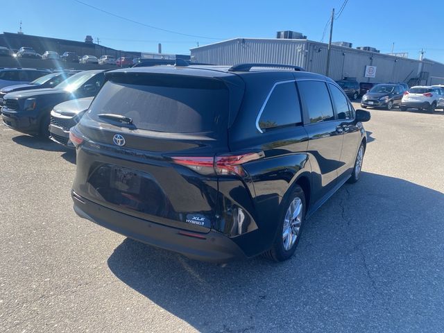 2022 Toyota Sienna XLE