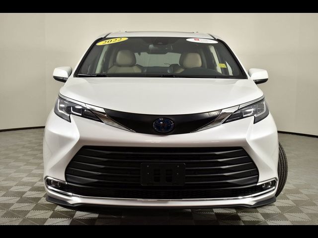 2022 Toyota Sienna XLE