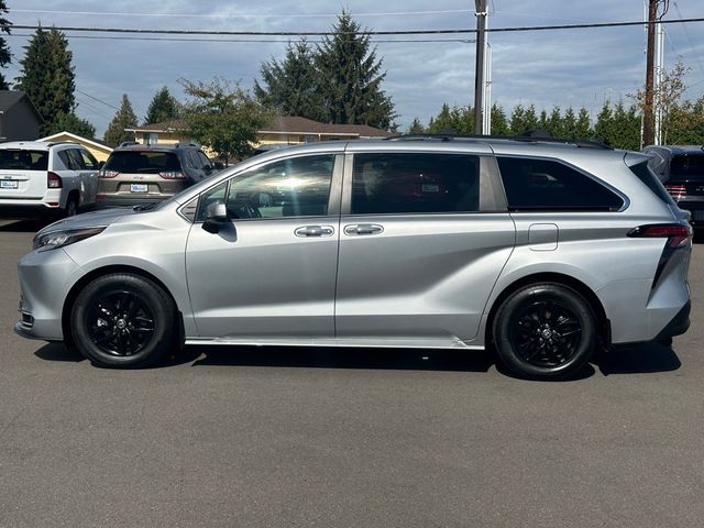 2022 Toyota Sienna XLE