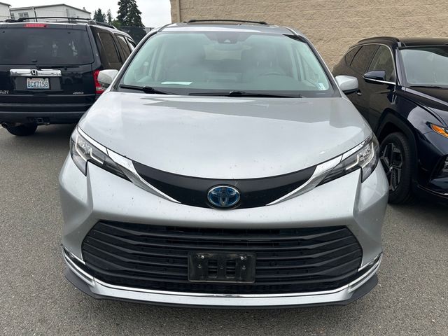 2022 Toyota Sienna XLE