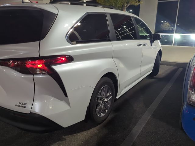 2022 Toyota Sienna XLE