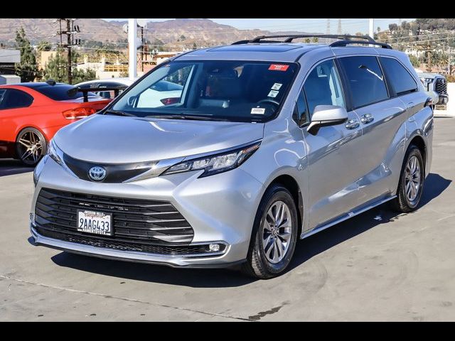 2022 Toyota Sienna XLE