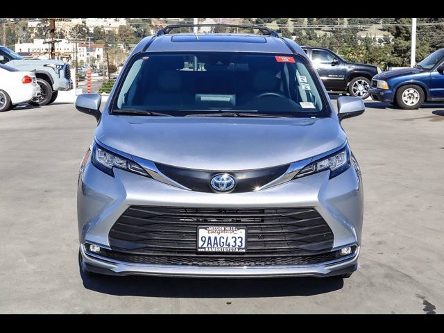 2022 Toyota Sienna XLE