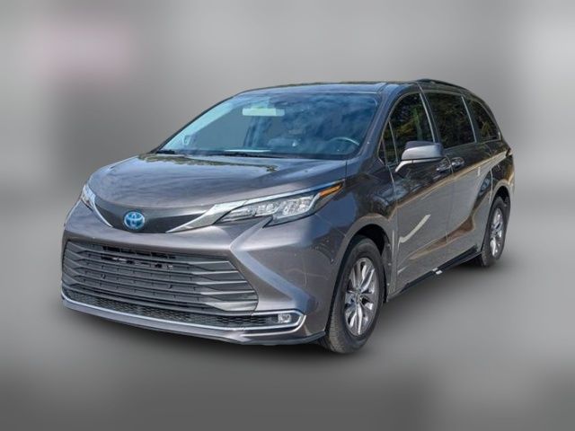 2022 Toyota Sienna XLE