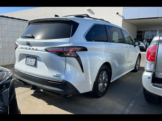 2022 Toyota Sienna XLE