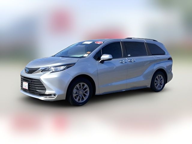 2022 Toyota Sienna XLE