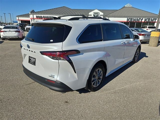 2022 Toyota Sienna XLE