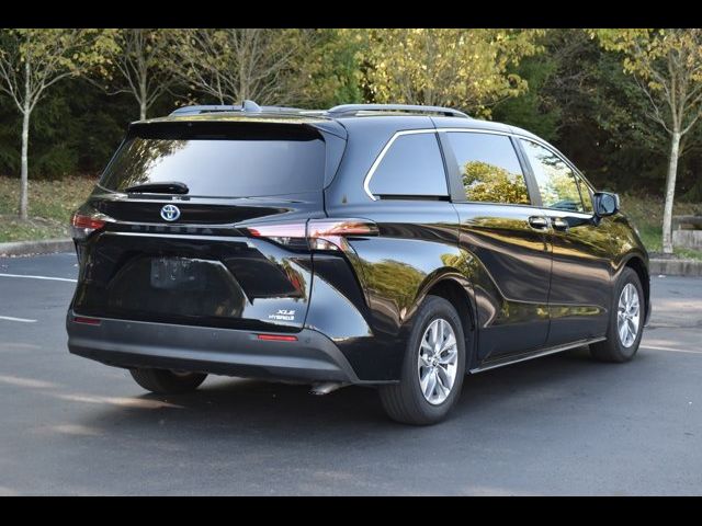 2022 Toyota Sienna XLE