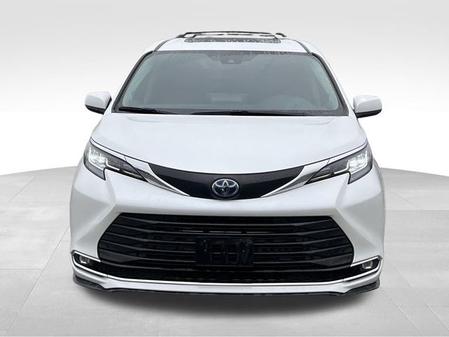 2022 Toyota Sienna XLE