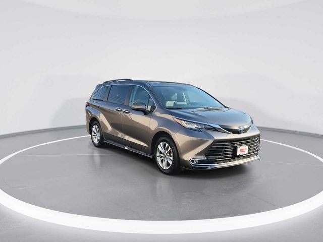 2022 Toyota Sienna XLE