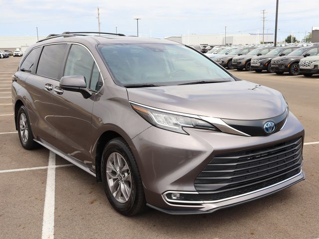 2022 Toyota Sienna XLE