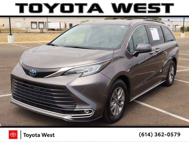 2022 Toyota Sienna XLE