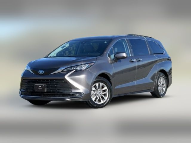 2022 Toyota Sienna XLE