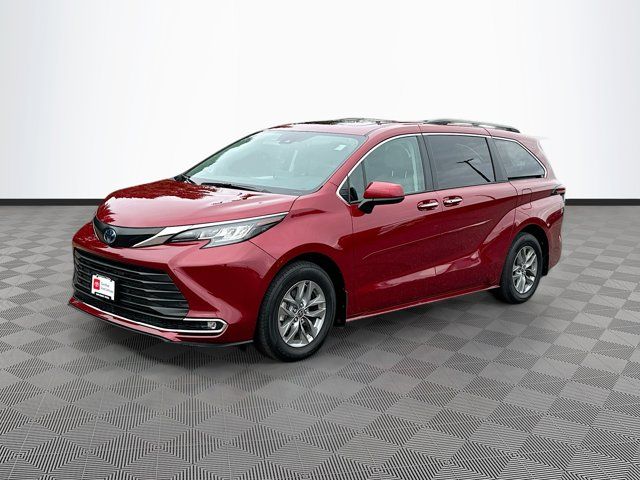 2022 Toyota Sienna XLE