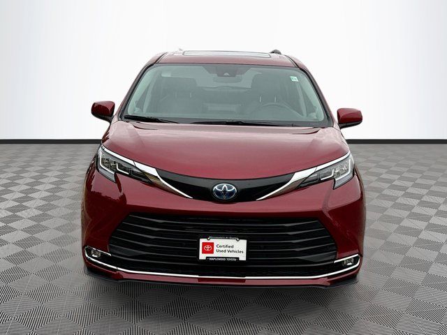 2022 Toyota Sienna XLE