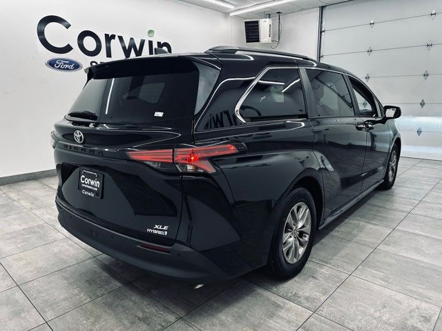 2022 Toyota Sienna XLE