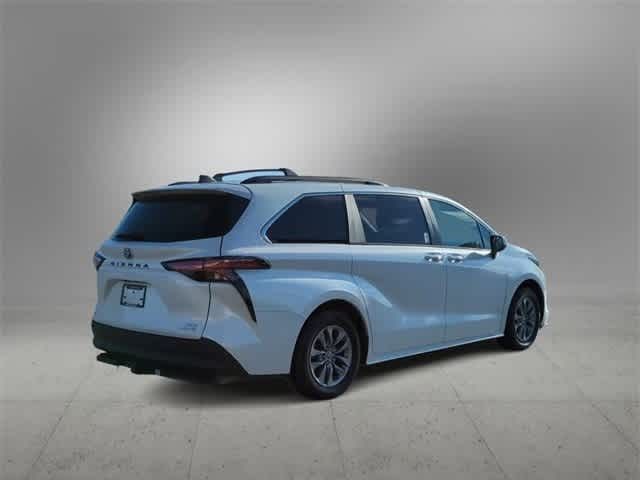 2022 Toyota Sienna XLE