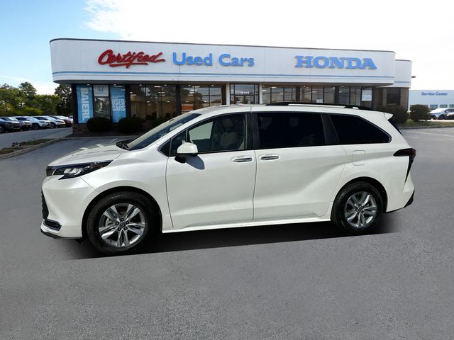 2022 Toyota Sienna XLE