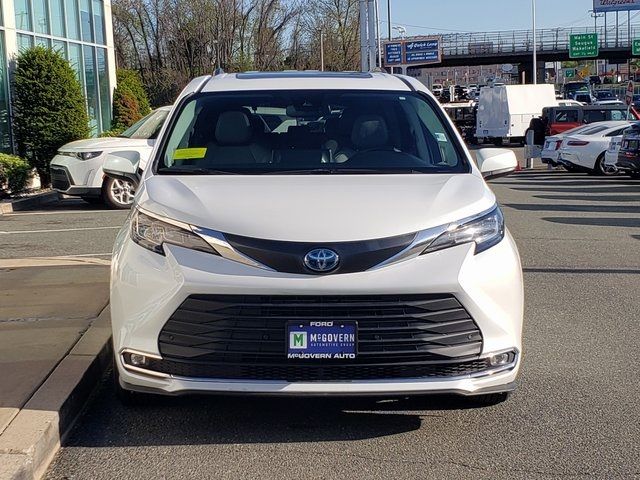 2022 Toyota Sienna XLE
