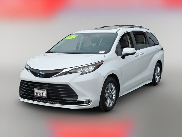 2022 Toyota Sienna XLE