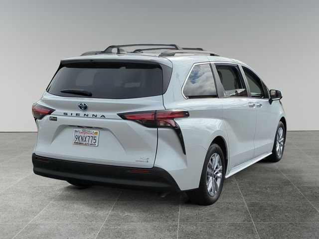 2022 Toyota Sienna XLE