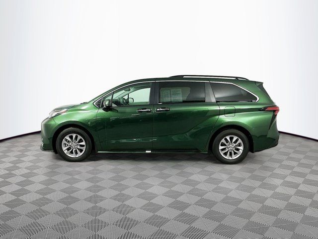 2022 Toyota Sienna XLE