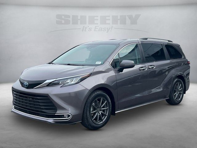 2022 Toyota Sienna XLE