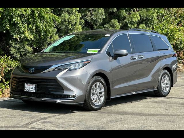 2022 Toyota Sienna XLE