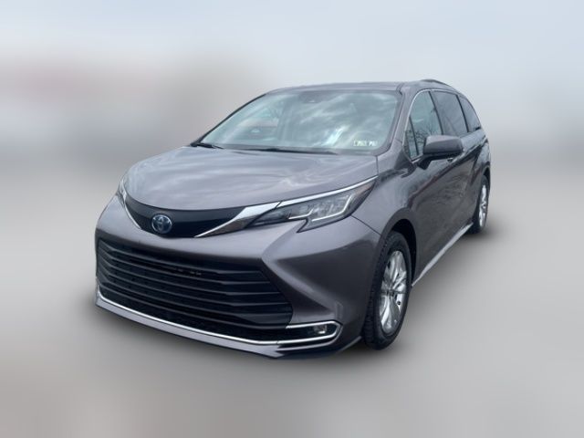 2022 Toyota Sienna XLE