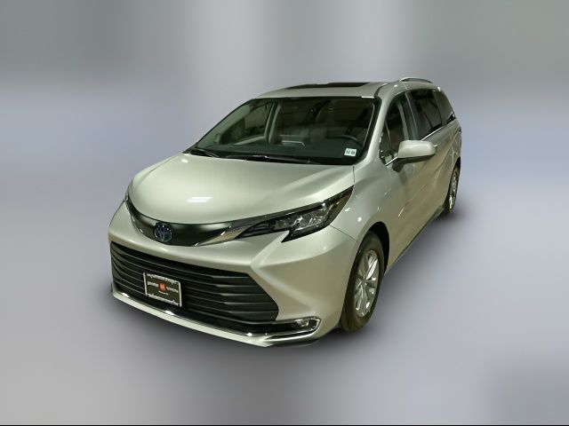 2022 Toyota Sienna XLE