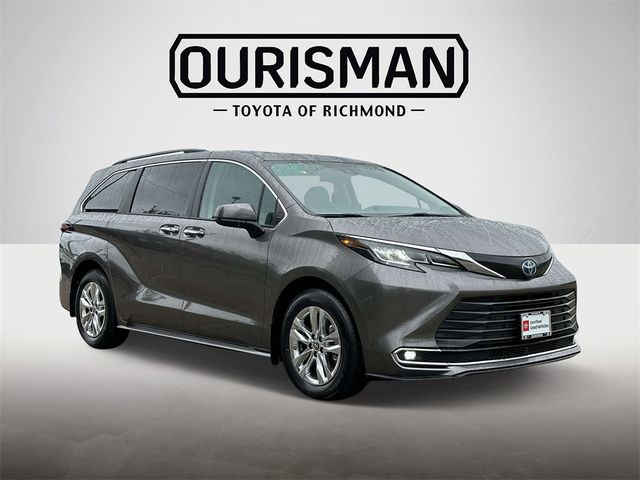 2022 Toyota Sienna XLE