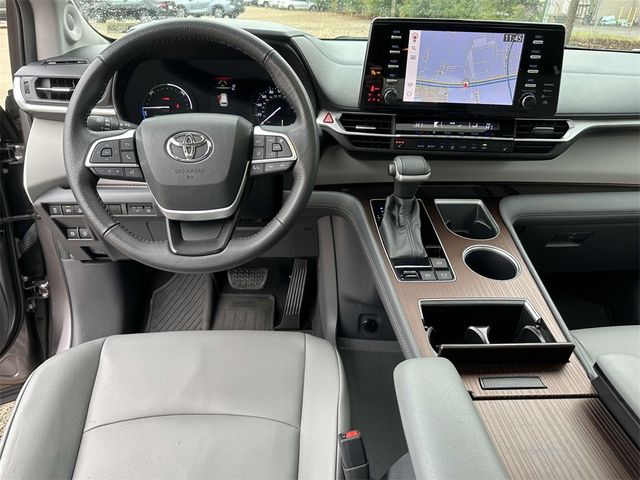 2022 Toyota Sienna XLE