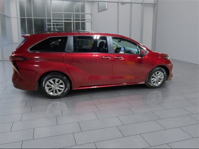 2022 Toyota Sienna XLE